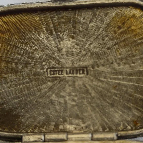 Vintage Estee Lauder Necklace with perfume locket - Picture 5 of 5